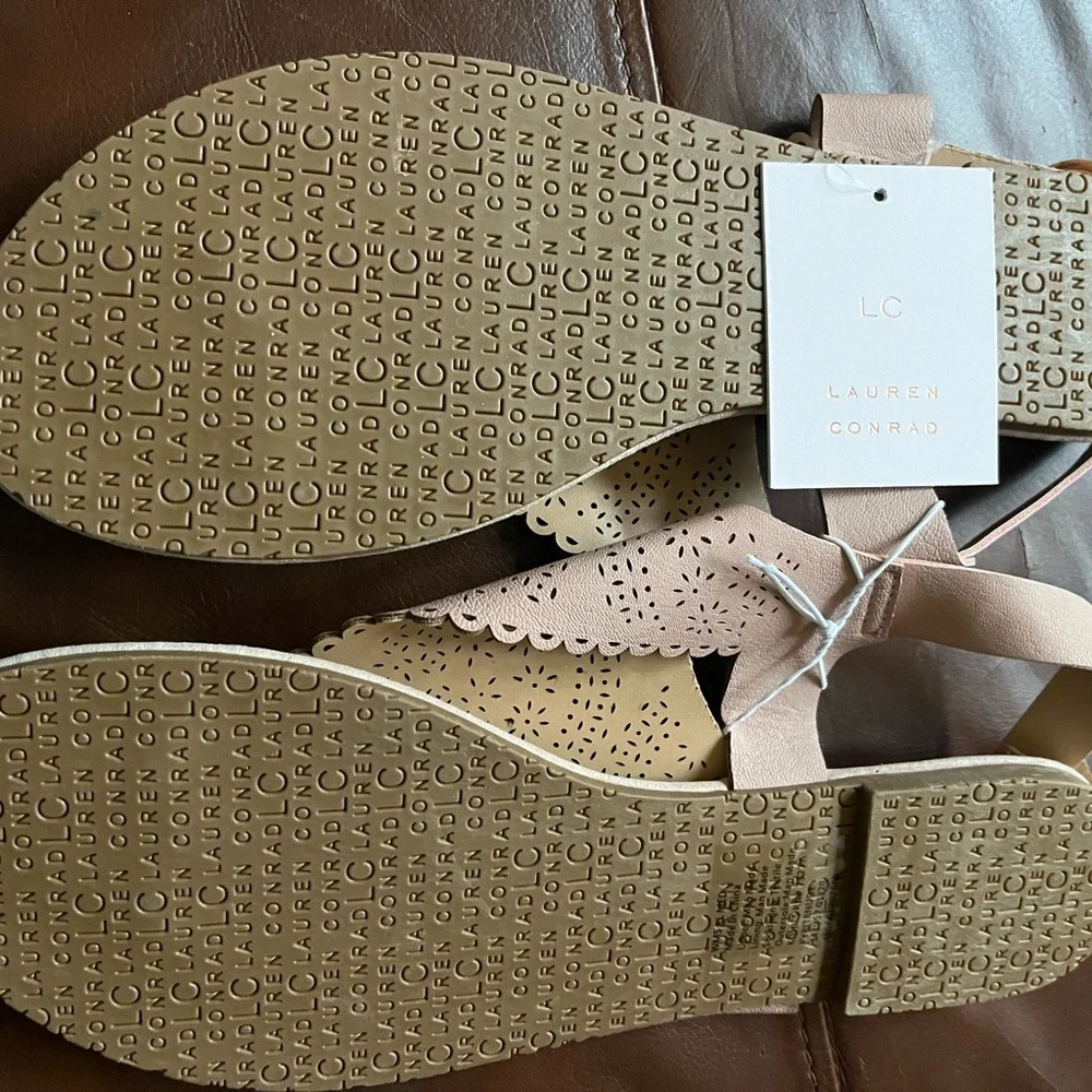 NWT Lauren Conrad Flat Nude Sandals Sz XL